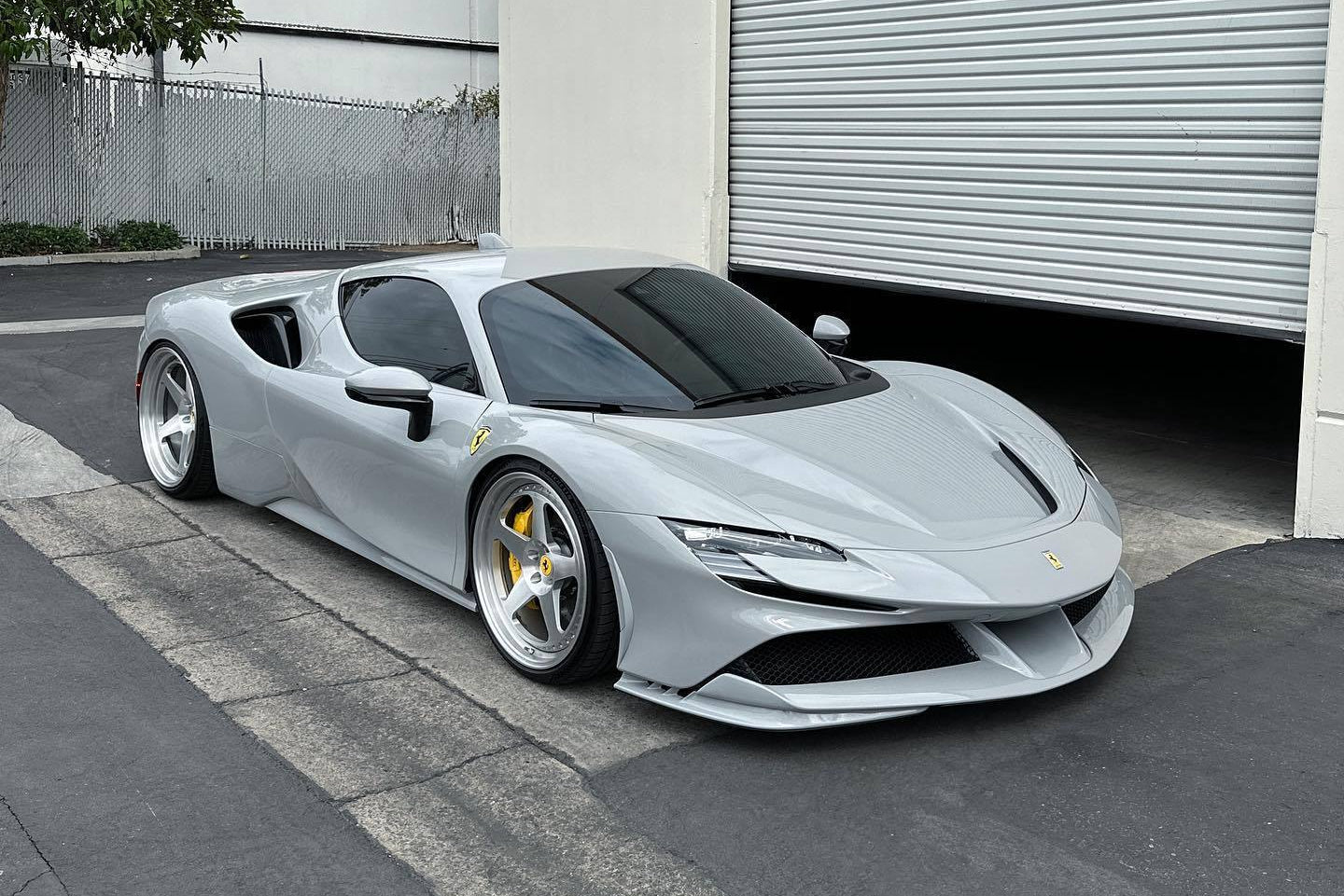 FERRARI SF90