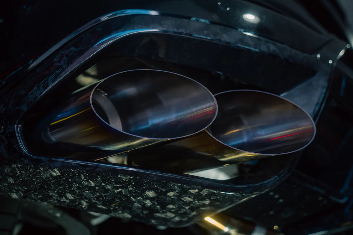 LAMBORGHINI URUS Full Titanium Valvtronic Style Exhaust System