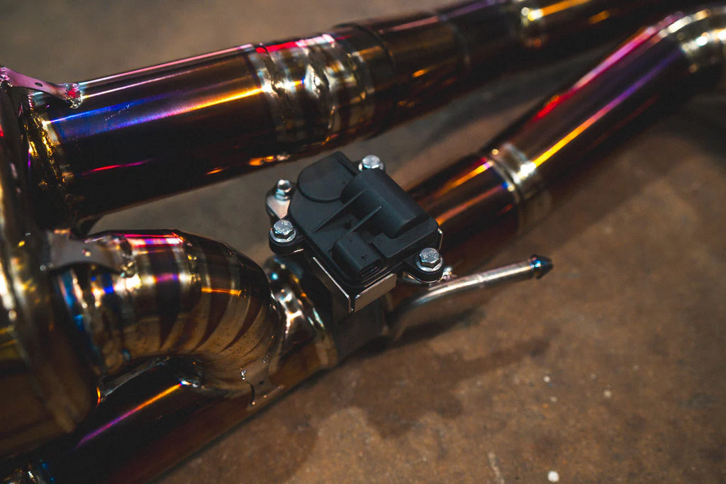 LAMBORGHINI URUS Full Titanium Valvtronic Style Exhaust System