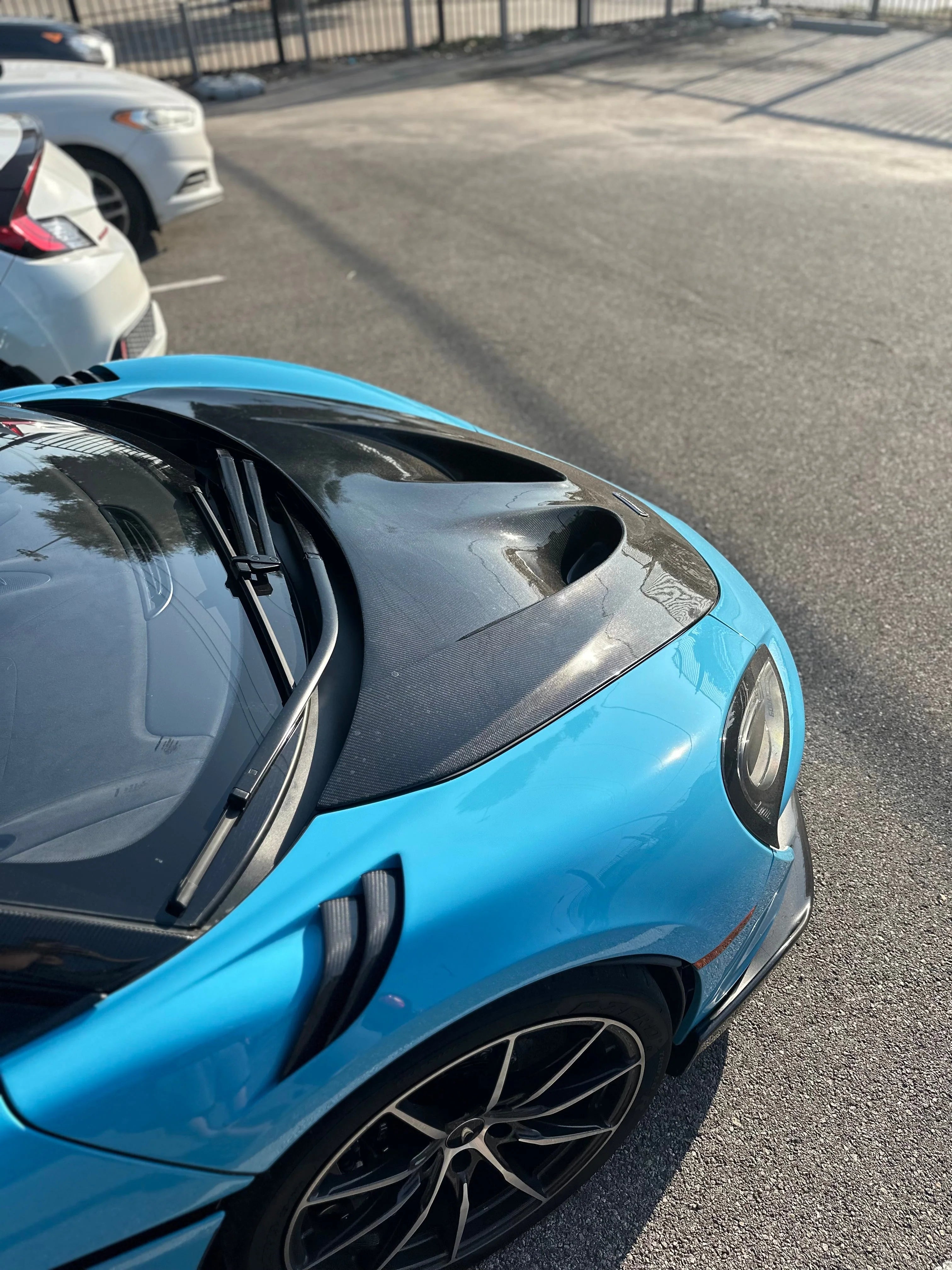MCLAREN 570S/600LT Carbon Fiber P1 Style Hood