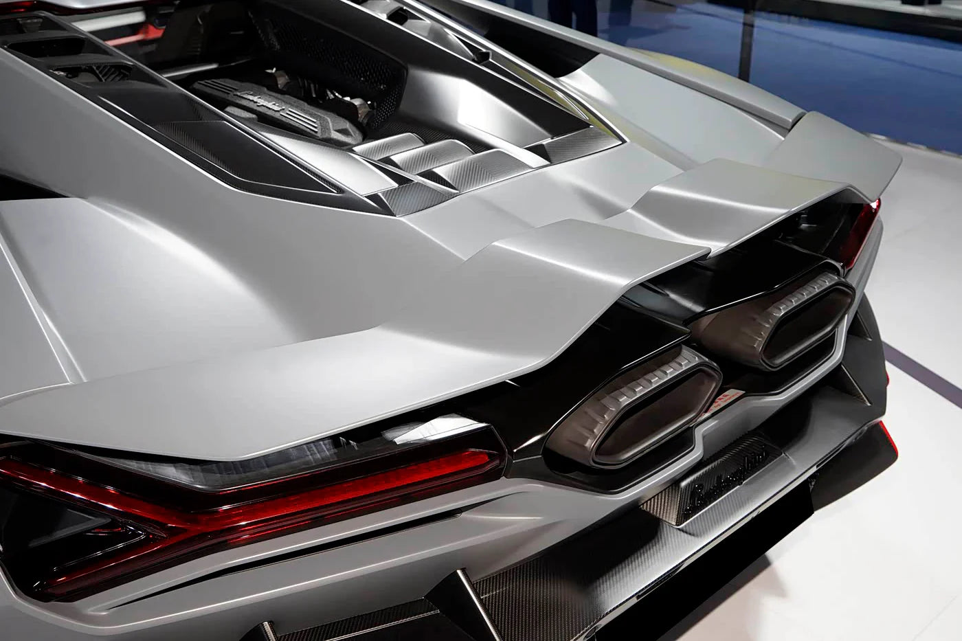 LAMBORGHINI REVUELTO Carbon Fiber Wing