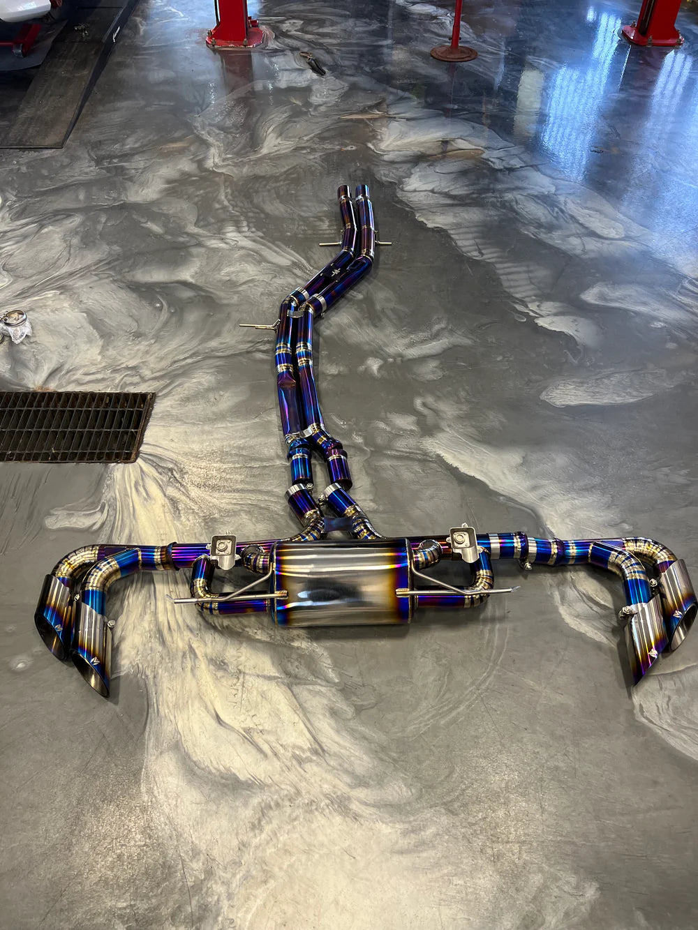 LAMBORGHINI URUS Full Titanium Valvtronic Style Exhaust System