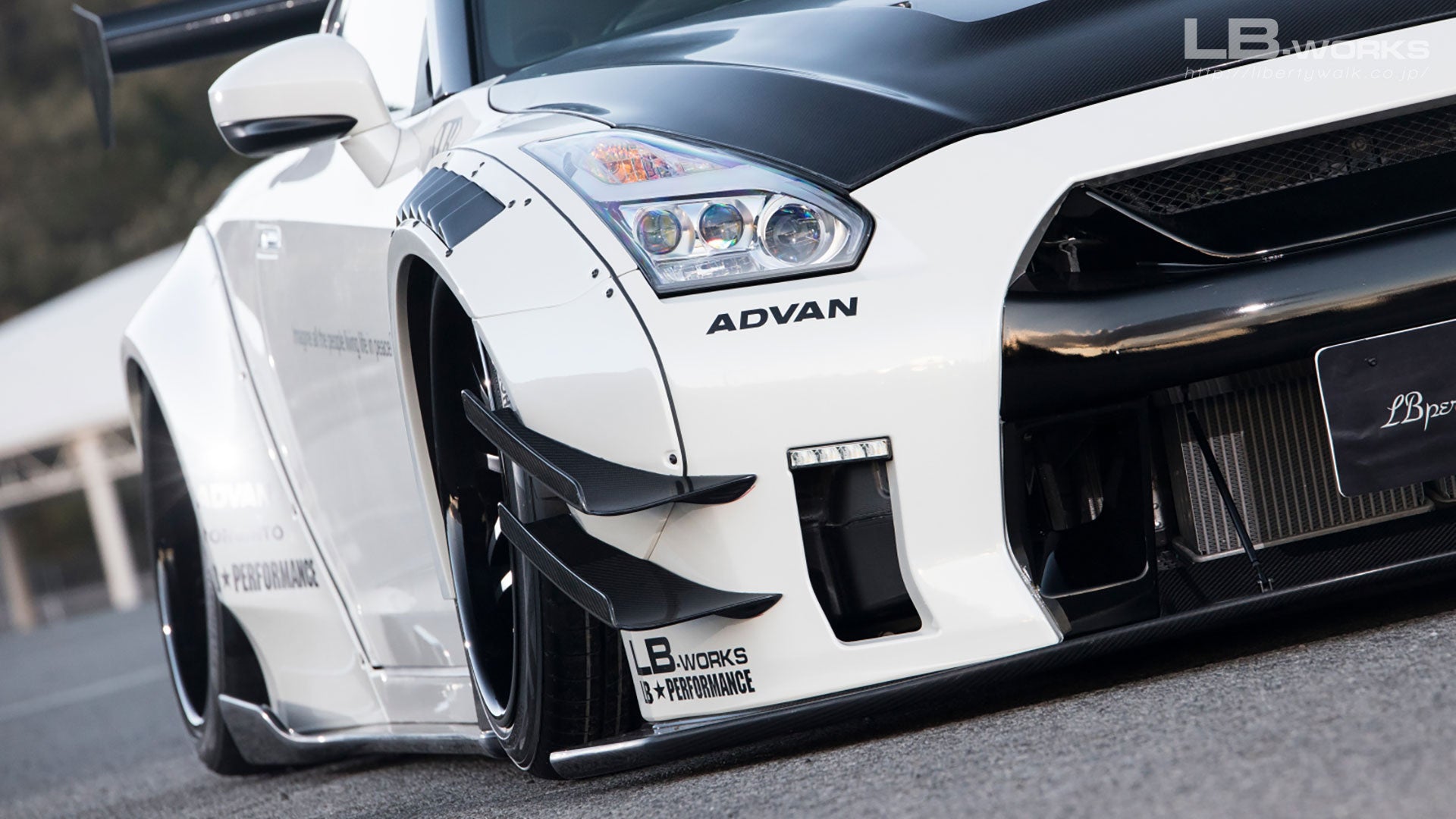 NISSAN GTR R35 Partial Carbon Fiber LBWK Style Wide Body Kit