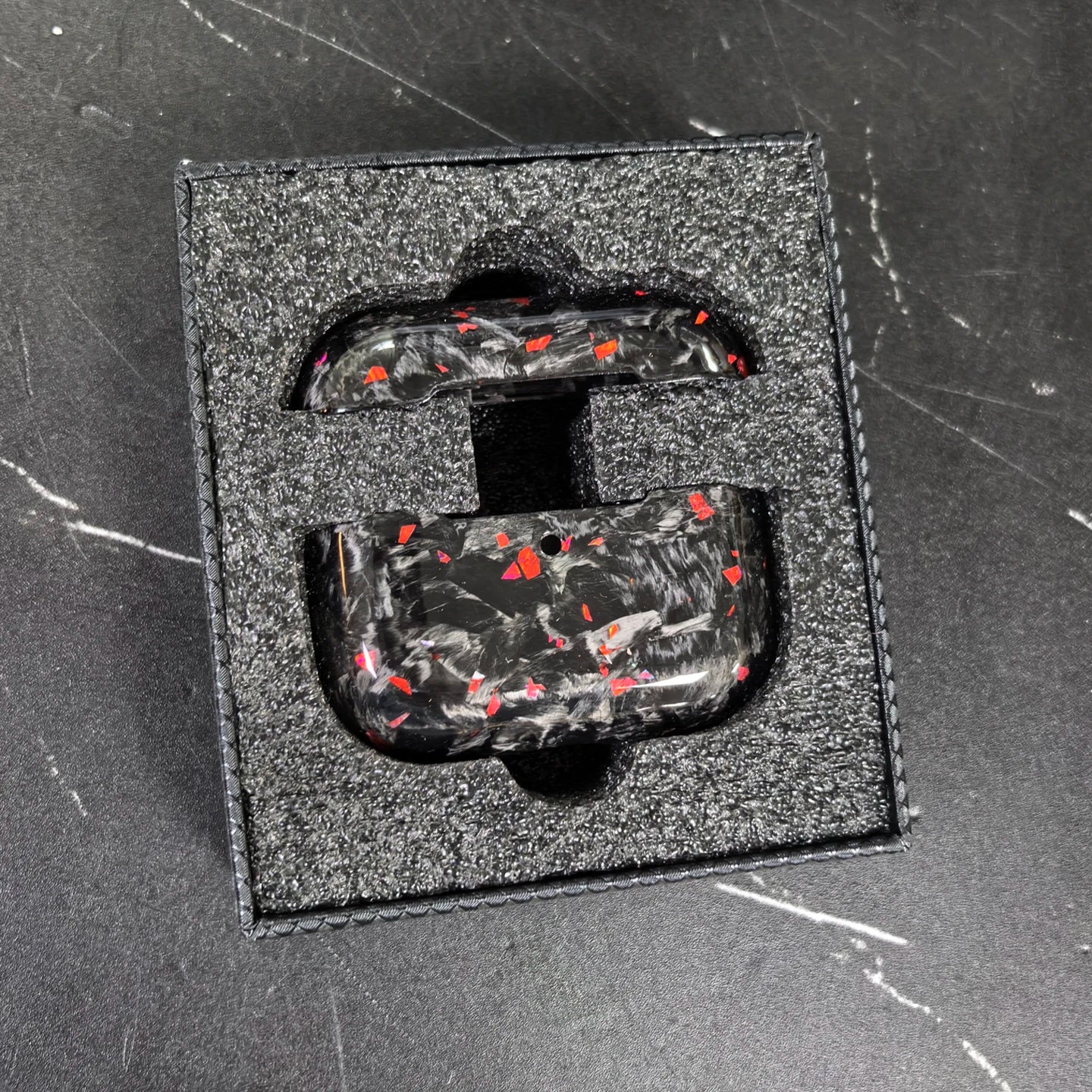 Apple AirPods Carbon Fiber Case