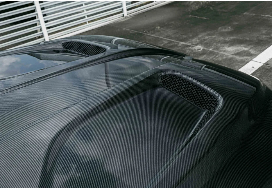 BMW G90 Dry Carbon Fiber SQ Style Vented Hood