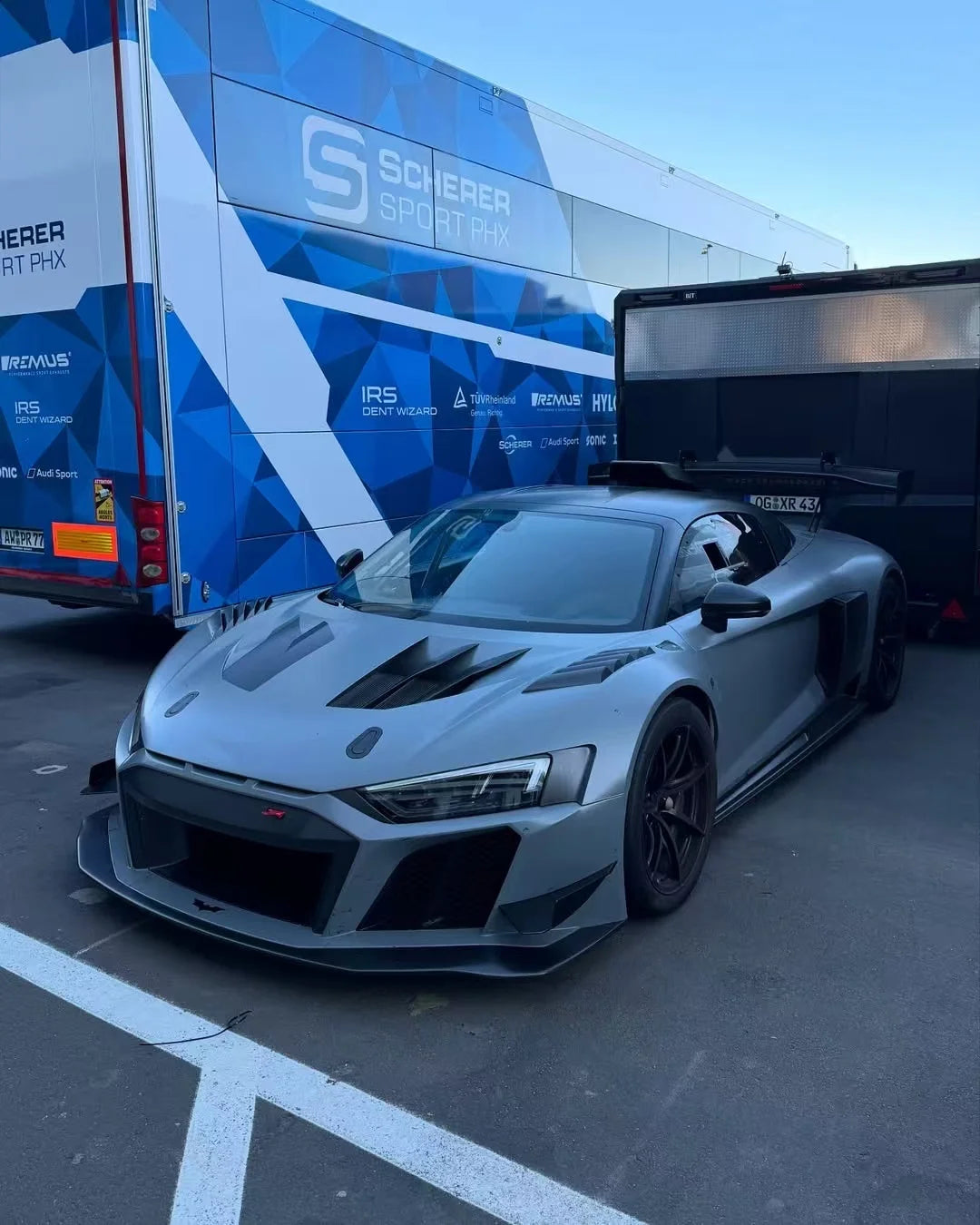 AUDI R8 Carbon Fiber GT3 Style Body Kit