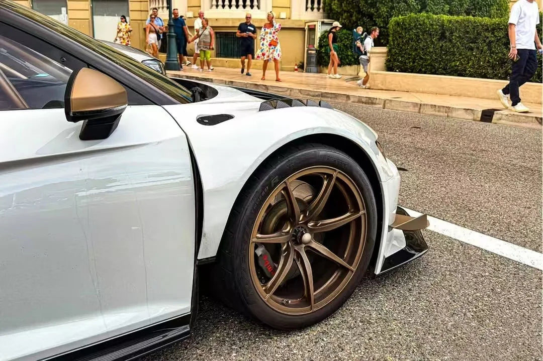 AUDI R8 Carbon Fiber GT3 Style Body Kit