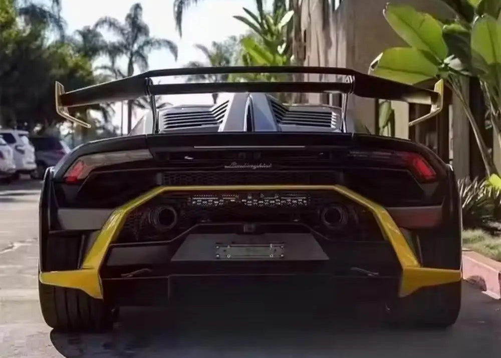 LAMBORGHINI HURACAN Dry Carbon Fiber STO Rear Bumper