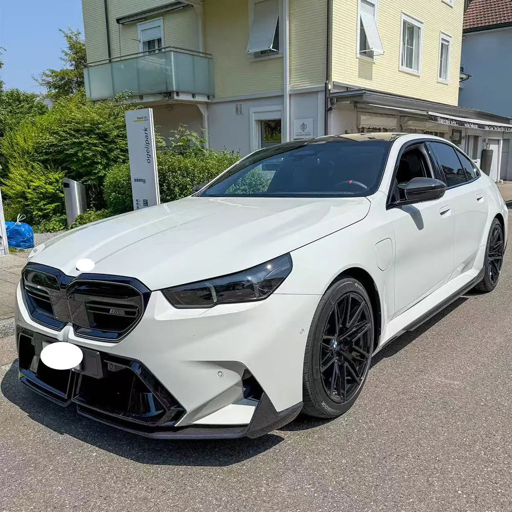 BMW G90 Carbon Fiber MP Style Basic Body Kit