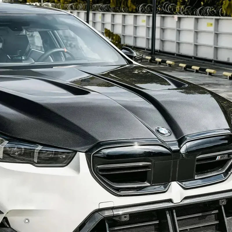 BMW G90 Dry Carbon Fiber SQ Style Vented Hood