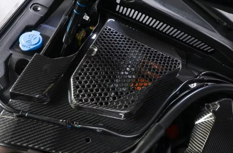 BMW G90 Dry Carbon Fiber Engine Compartment Mesh Cover