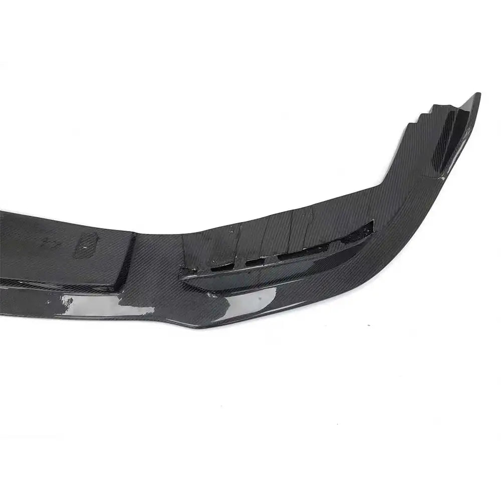BMW F92/F93 Carbon Fiber V Style Splitter