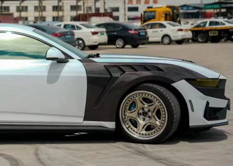 FORD S650 MUSTANG Carbon Fiber GTD Style Fenders