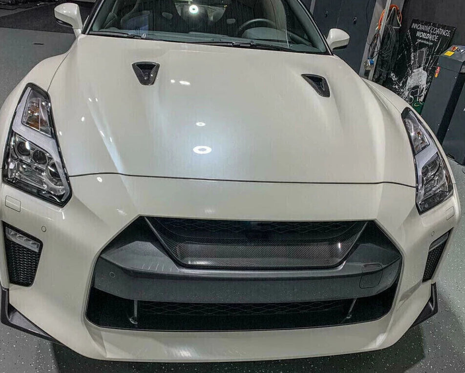 NISSAN R35 Dry Carbon Grill Trim