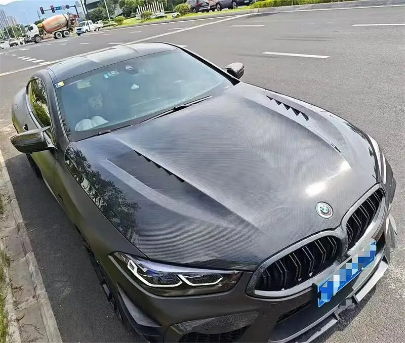 BMW F92/F93 Carbon Fiber V Style Engine Hood