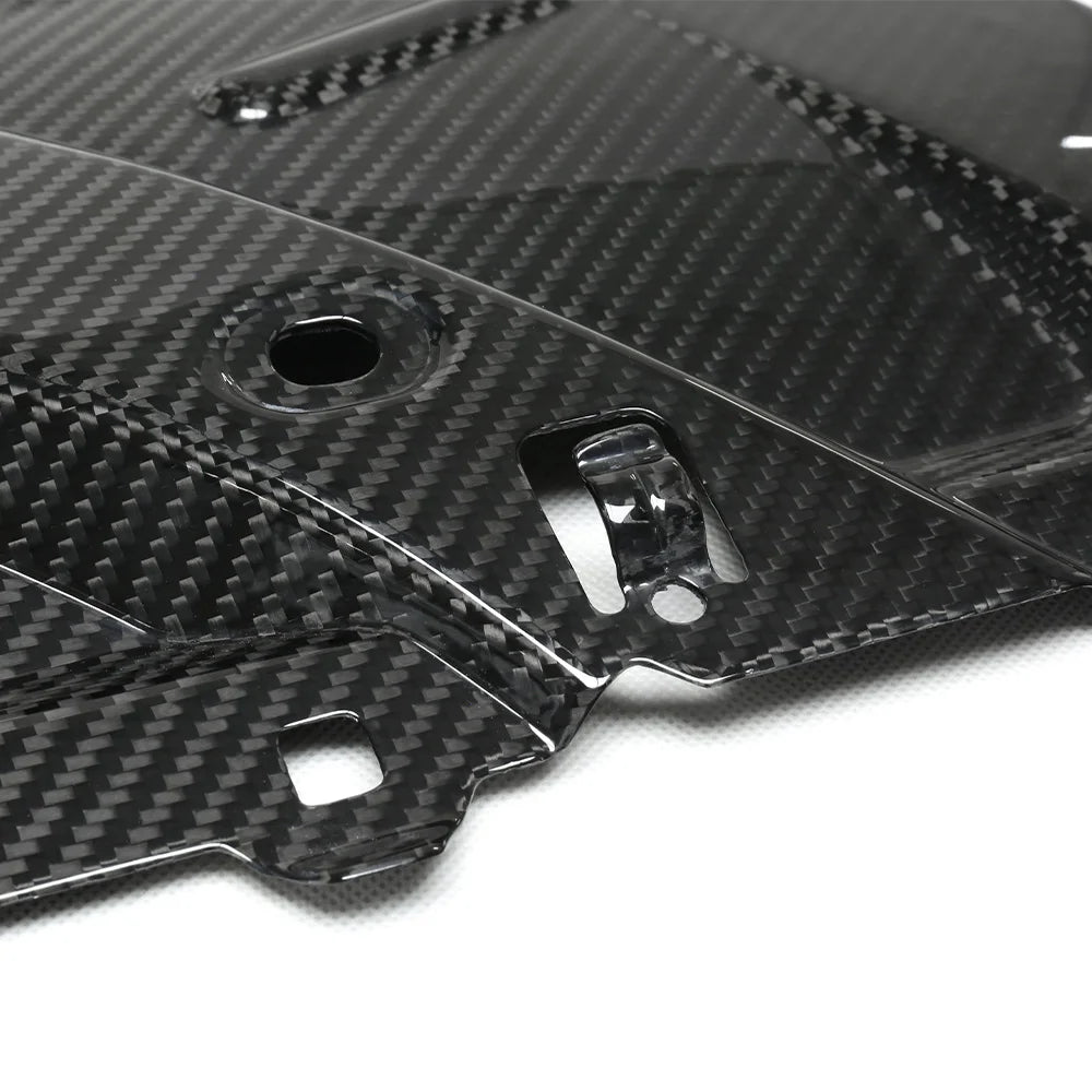 BMW G90 Dry Carbon Fiber Slam Panel
