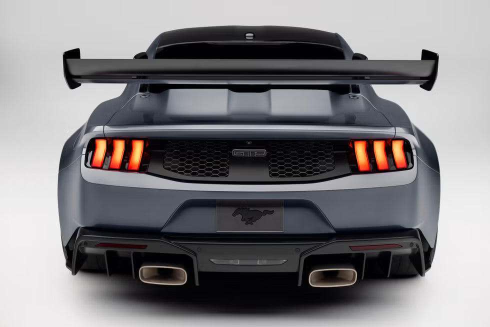 FORD S650 MUSTANG Carbon Fiber GTD Style Trunk